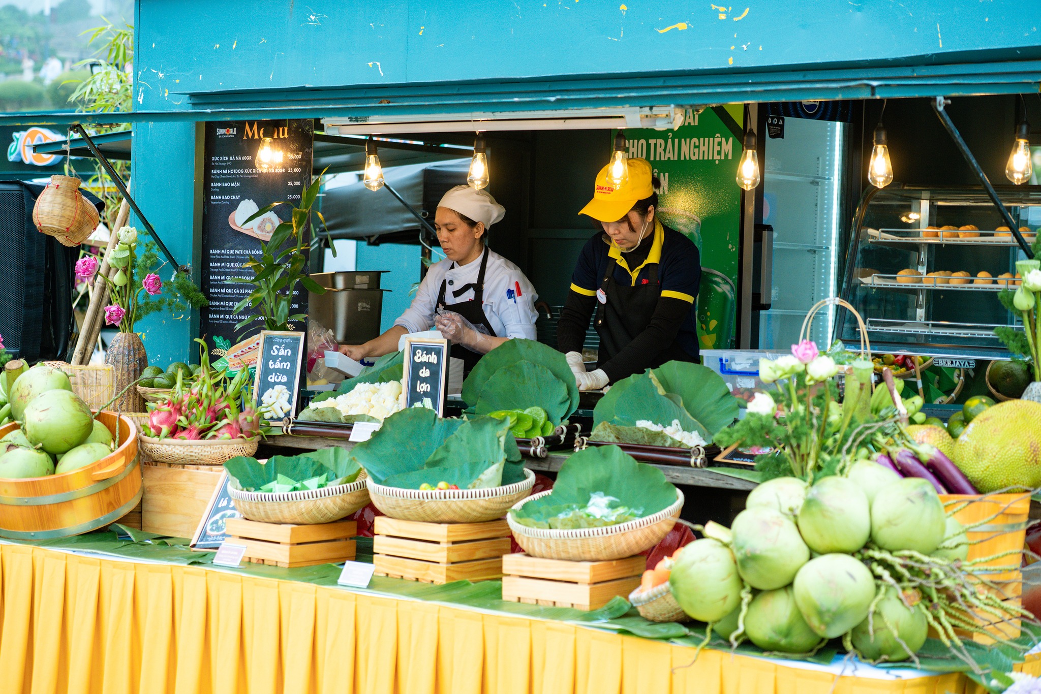 Tây Ninh có gì lạ ? Có “Chợ Lá không”  giống bất kỳ nơi nào 